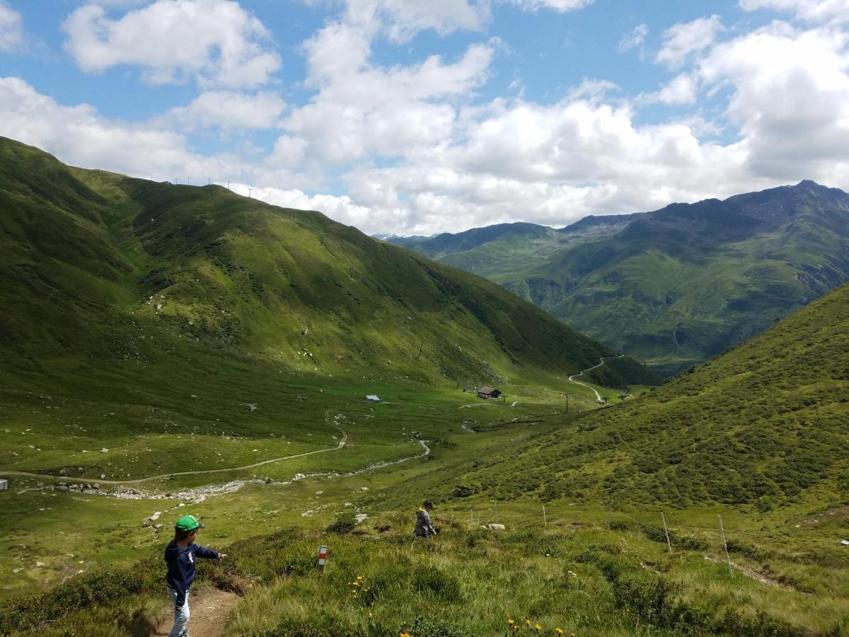 Tgesa Felici Lägenhet Sedrun Exteriör bild